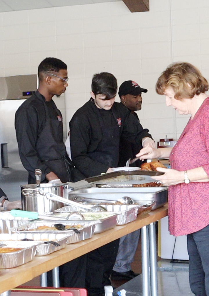 Holmes Culinary Arts Program prepares Thanksgiving meal at Sunnybrook Children’s Home