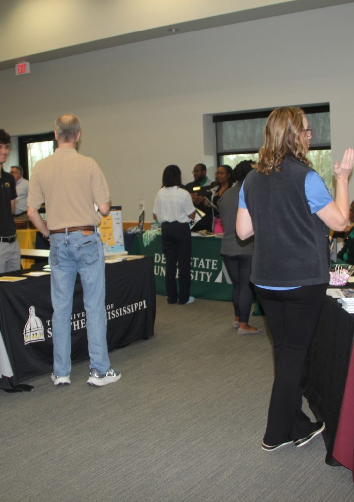 Career and Transfer Fair brings new opportunties to the Ridgeland Campus